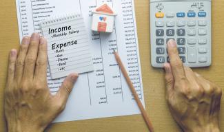 Should You Retire at the Same Time As Your Spouse?